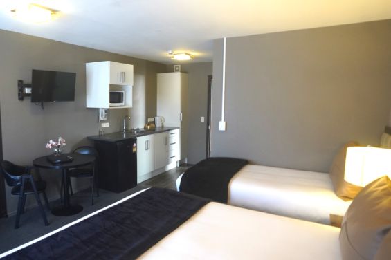 Interconnecting 2 Studios beds